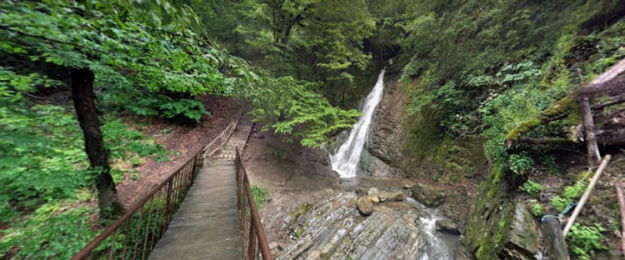 seven beauties waterfall in gabala