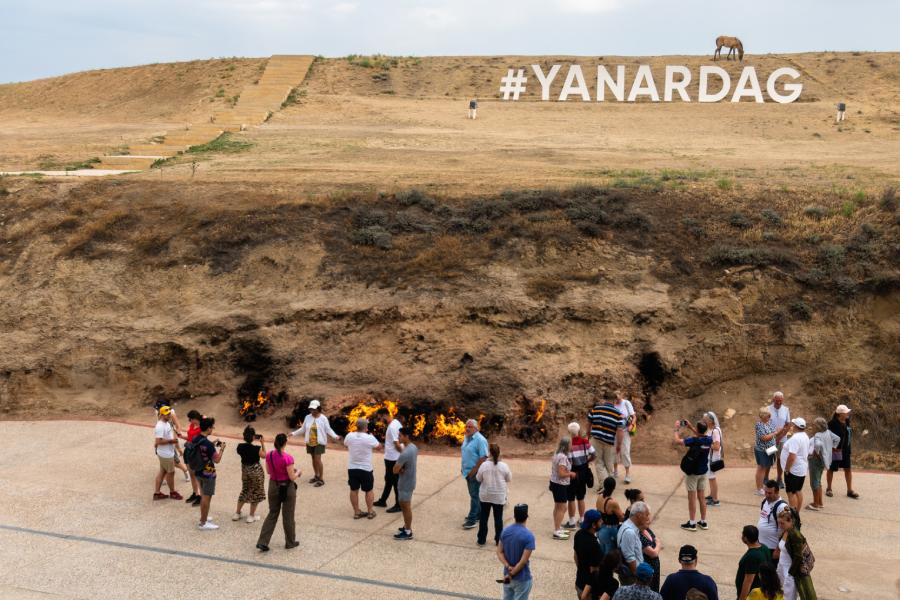 overall view of yanar dag