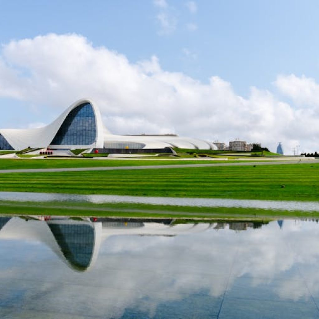 Heydar Aliyev Center Park